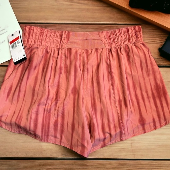 Nike Women's NEW W Tags One Dri-FIT High-Waist Brief-Lined Printed Shorts -Large - Picture 7 of 9